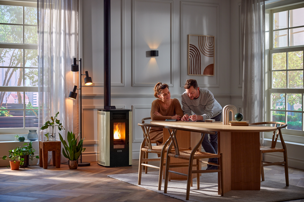 Pellet stove Fiorina 74-2 S-Line ivory/black