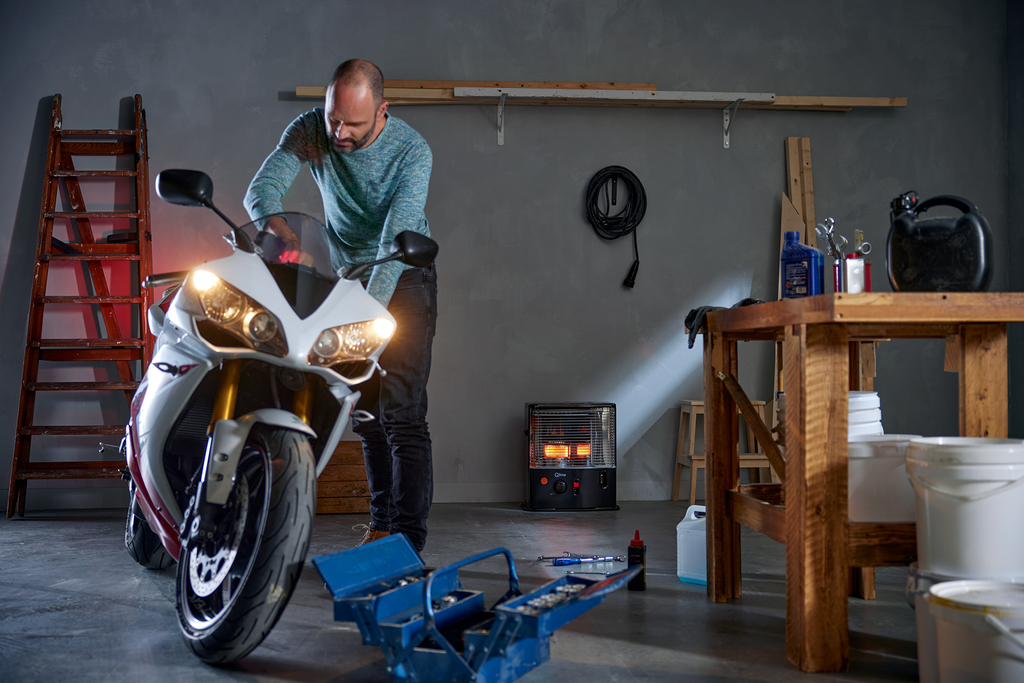 Paraffin Wick Heater R 7224S C-2 Black